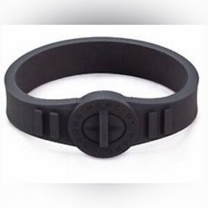 Marc by Marc Jacobs Black Silicone Rubber Turnlock Bracelet NWT